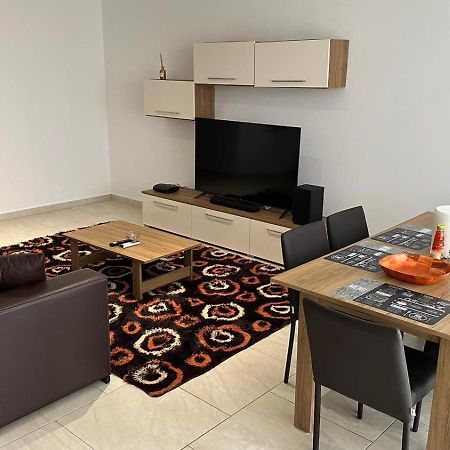 Your Elegant Home Away From Home Shared Apartment Only With Host Żebbuġ Eksteriør billede