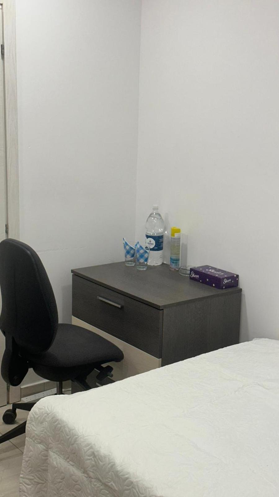 Your Elegant Home Away From Home Shared Apartment Only With Host Żebbuġ Eksteriør billede
