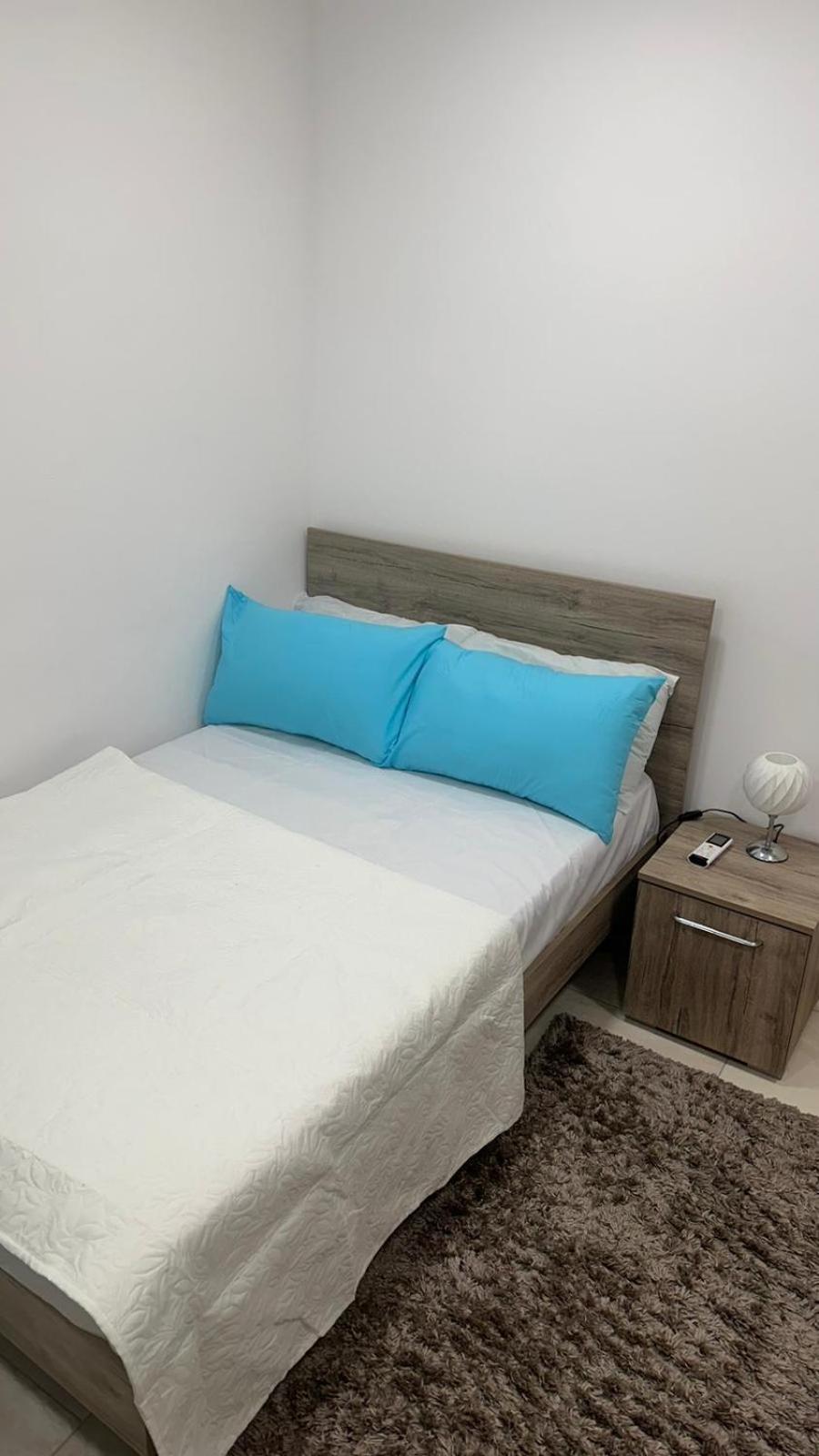 Your Elegant Home Away From Home Shared Apartment Only With Host Żebbuġ Eksteriør billede