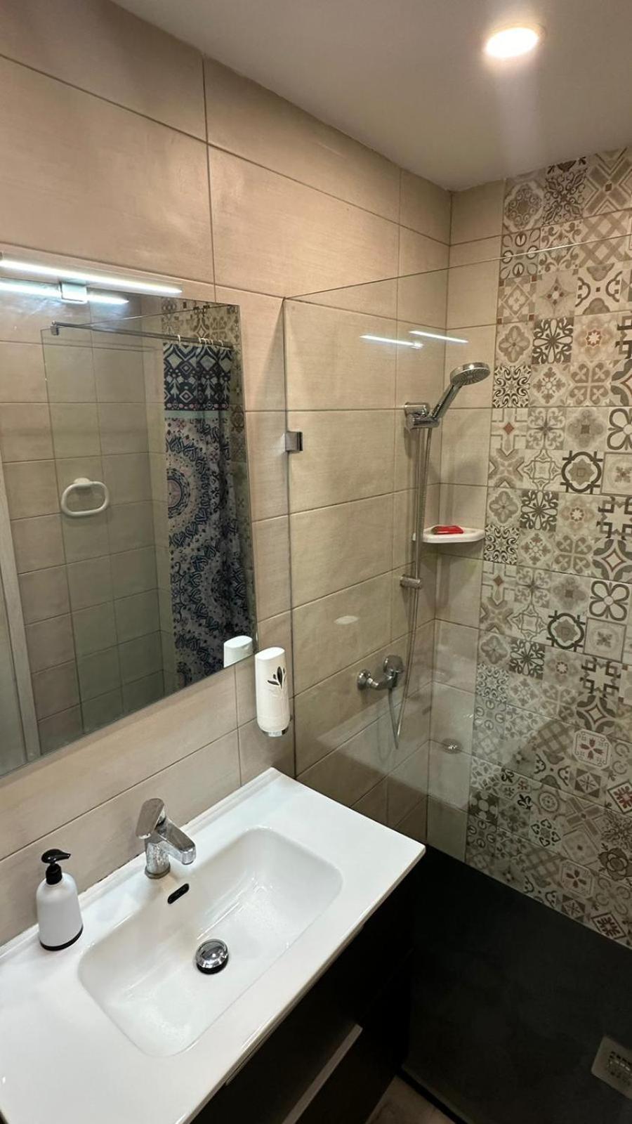 Your Elegant Home Away From Home Shared Apartment Only With Host Żebbuġ Eksteriør billede